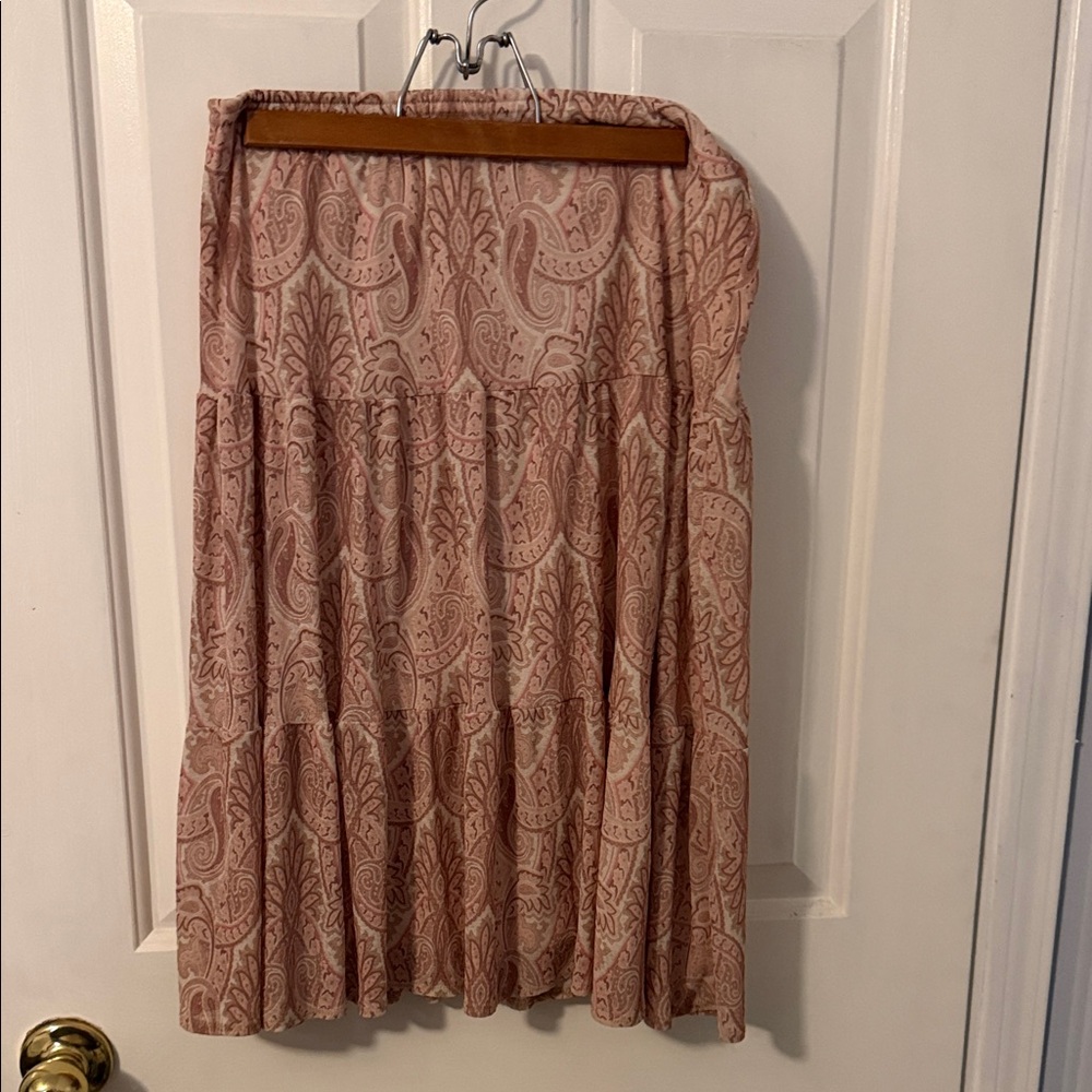 Tiered A-Line Midi Skirt in Blush Paisley